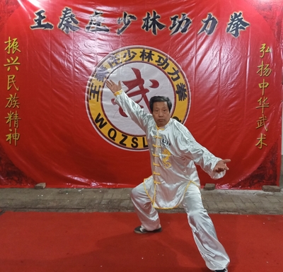 三节棍对双截棍